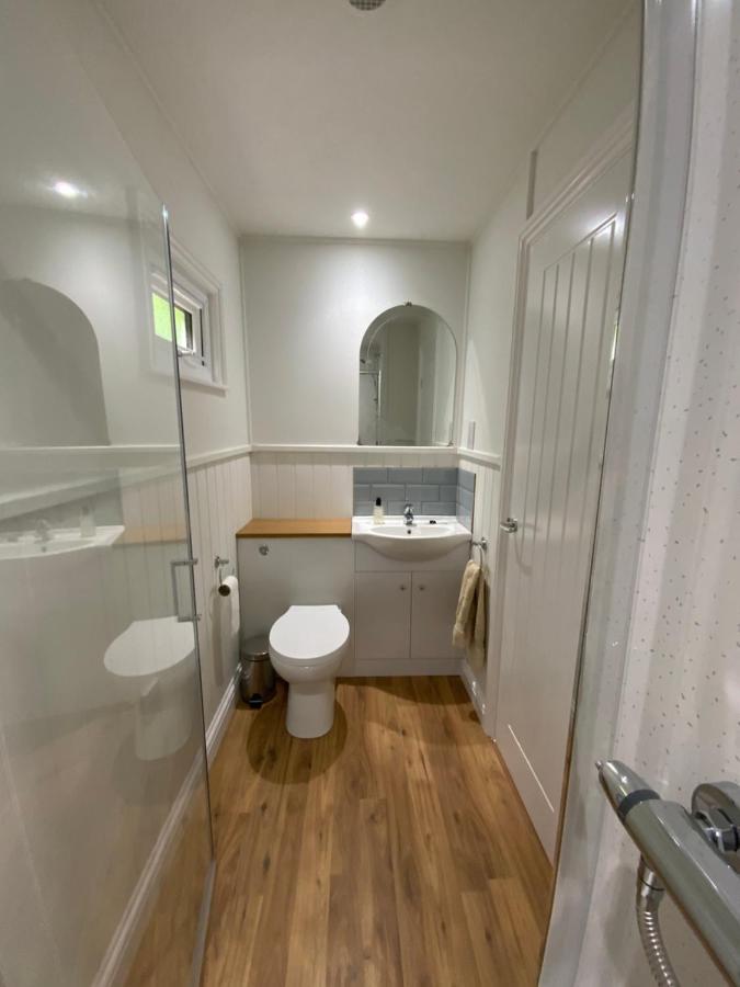 Bramble Lodge Glamping Лаут Екстер'єр фото